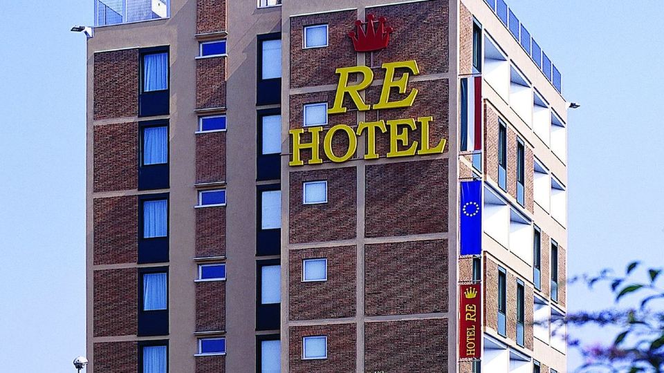 Hotel Re