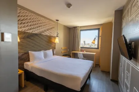 Ibis Tijuana Zona Rio