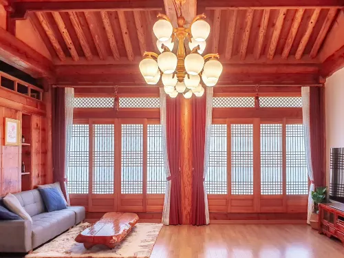 Hanok Itda - parking