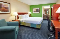 La Quinta Inn & Suites by Wyndham Thousand Oaks-Newbury Park Các khách sạn ở Newbury Park