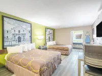 Super 8 by Wyndham San Antonio/Riverwalk Area Hotels near Comanche Park