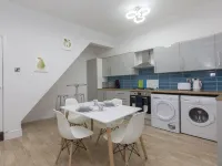 Townhouse Plus @ 40 West St