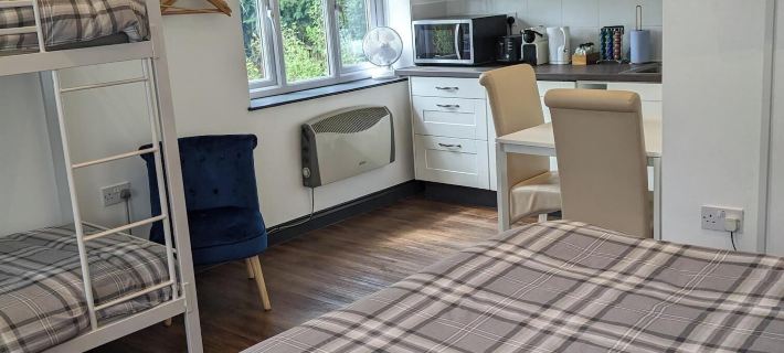 Featherbed Cottage Hotels in Coventry