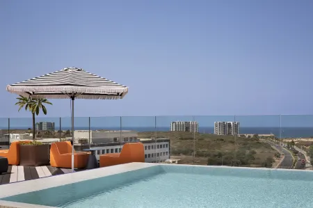 Publica Isrotel, Autograph Collection Отели в г. Герцлия