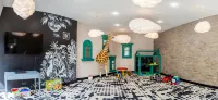 Inturist Hotel