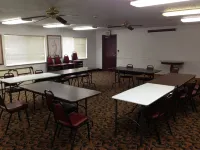 Brentwood Inn & Suites