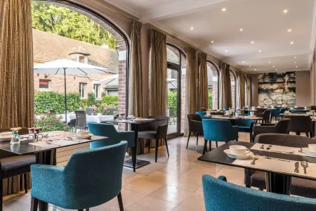 Hôtel Château Tilques Отели в г. Эперлек