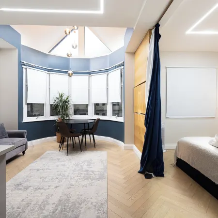 London Studios and Suites