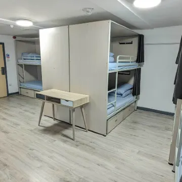 International Inn Hotels near Bold St