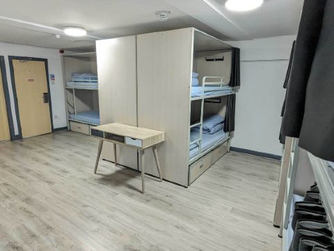 國際旅館和背包客青年旅館