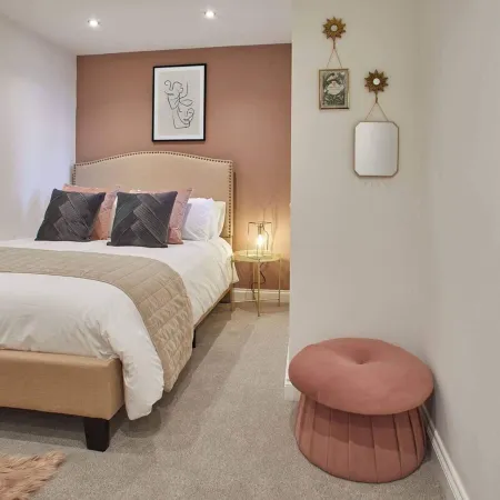 Host & Stay | Apartment Two, Hudsons Yard House Отели рядом с достопримечательностью «Whalebone Arch»