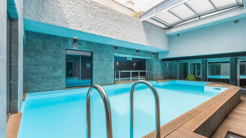 Hotel Brise de Mer - Piscine intérieure & extérieure