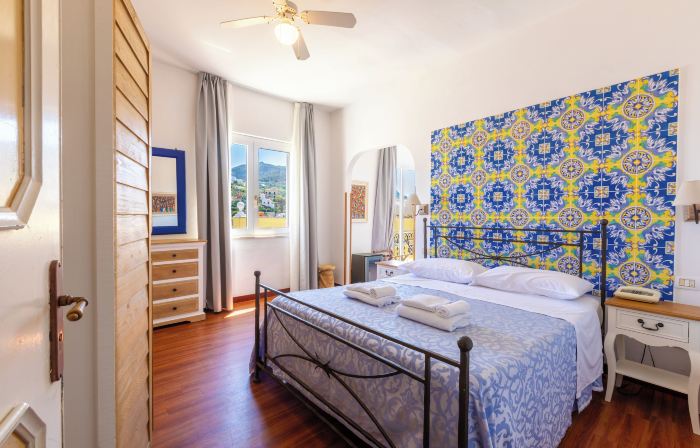 Hotel Torre Dei Borboni