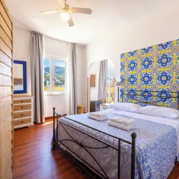 Hotel Torre Dei Borboni