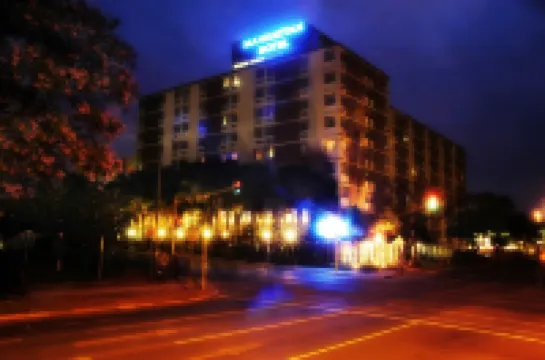 Manhattan Hotel โรงแรมใน