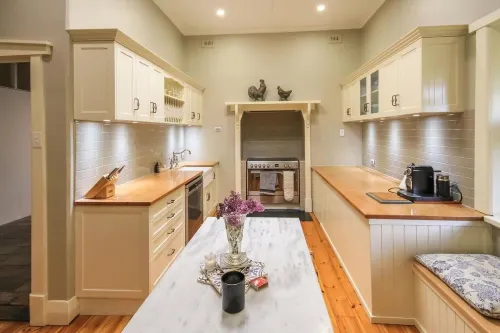 Ambrosia Holiday Home - parking