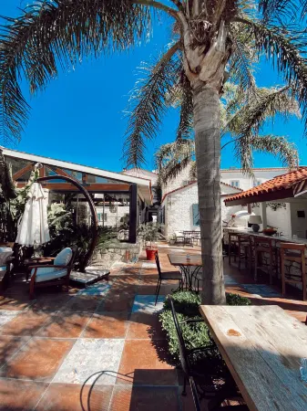 Beyevi Alaçatı Отели рядом с достопримечательностью «Alacati Surf Paradise Club»