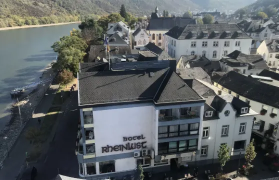 萊茵魯斯特酒店