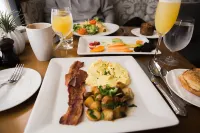 Hotel Yountville - breakfast