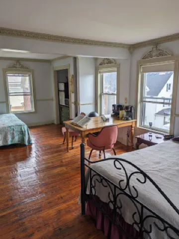 The Old Parsonage B&B Hotels in 