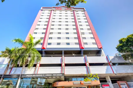 Ibis Vitoria Praia do Canto Отели рядом с достопримечательностью «Itamaraty Hall»