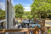 Camping de Montlouis-Sur-Loire Hotel a Montlouis-sur-Loire