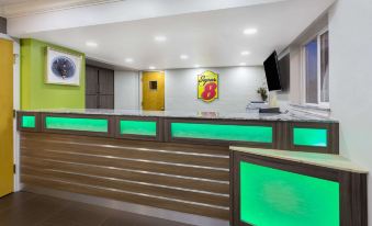 Super 8 by Wyndham Fortuna