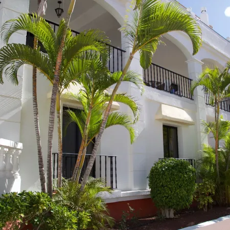 Hollywood Mirage - Excel Hotels & Resorts