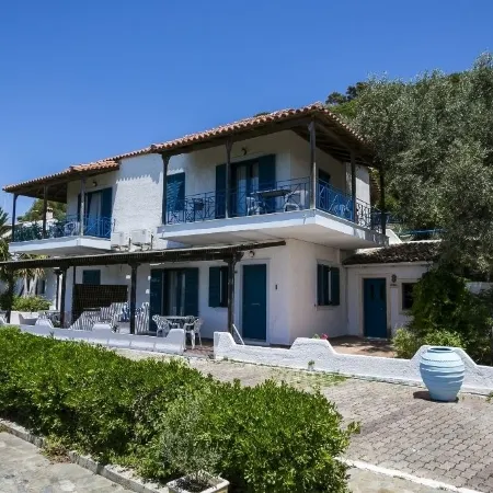 Metaxatos Apartments