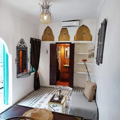 Riad 1001 Couleurs Hotels near Palais Soleiman