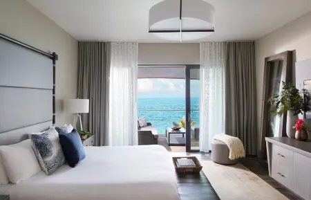 The Loren at Pink Beach Отели рядом с достопримечательностью «Собор Пресвятой Троицы»