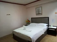 Meaco Royal Hotel - Taytay