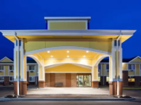 Fargo Inn and Suites Hotels in Fargo