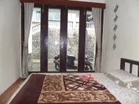 Villa Anna Hotell i Wonotoro