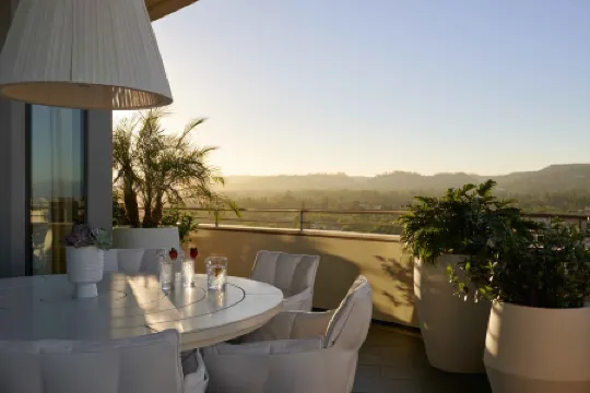 Waldorf Astoria Beverly Hills Отели рядом с достопримечательностью «Родео Драйв»