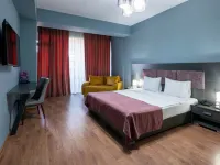 Jazz Hotel Отели рядом с достопримечательностью «Станция метро Грмагеле»