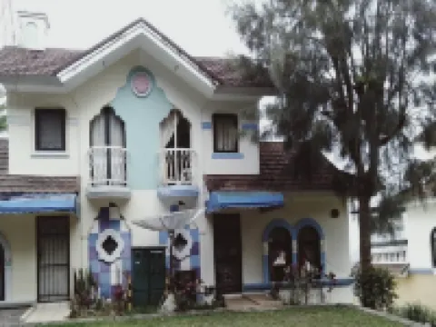 Villa Kota Bunga Vinca
