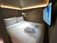 Cube Boutique Capsule Hotel @ Kampong Glam Hotels near Bras Basah MRT Station