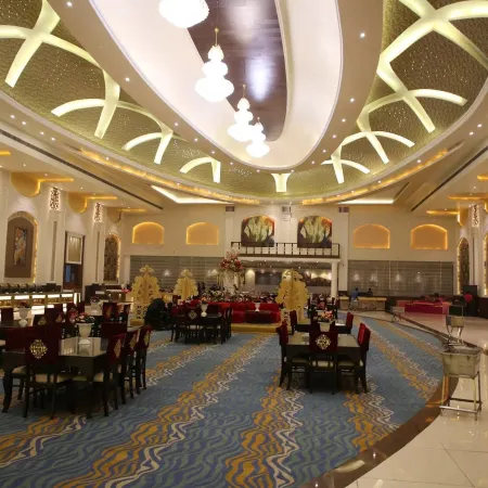 Palmdale Hotel & Resort