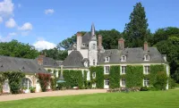 Château du Plessis-Anjou Hôtels à proximité de : Église Notre-Dame de Brissarthe
