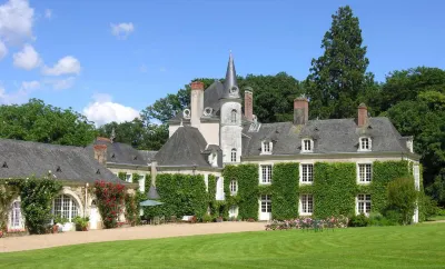 Château du Plessis - Anjou Hotels in Brissarthe