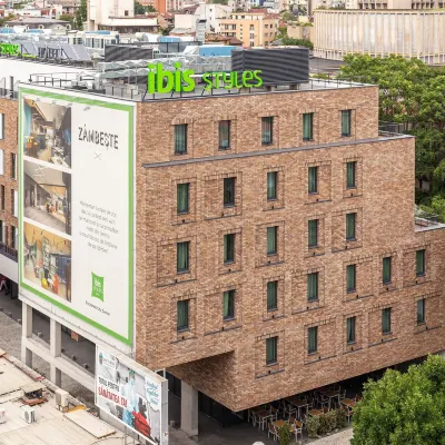 Ibis Styles Bucharest City Center Hotels near Eroilor Park