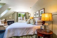 ดิ อินน์ แอท เวเธอร์สฟิลด์ โรงแรมใน