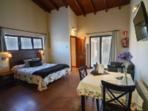 Casona de Llanorrozo Apartamentos Rurales Hotels in Comarca Vaqueira