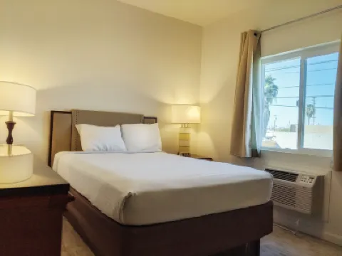 Anchor Pointe Inn Hotel di 