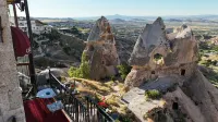 Caldera Cave Hotel & Restaurant