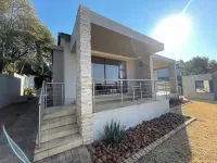 Fairview Manor Hotel di Bosveld