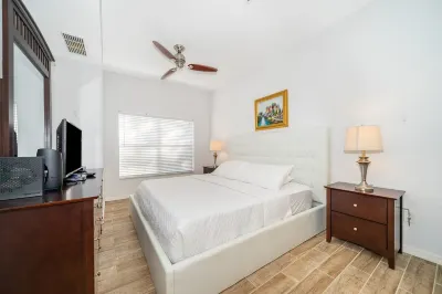 Enchanted Townhome Near Disney Parks 3Br Hotel in zona Give Kids The World Village