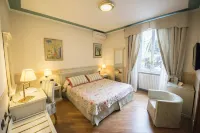 Hotel Posta Hotels in Torno