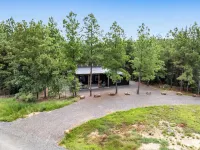 Whispering Retreat Sleeps 4 Hôtels à : McCurtain County